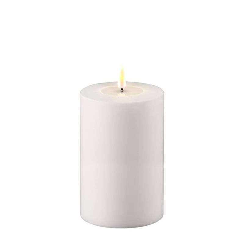 WHITE OUTDOOR LED CANDLE 4X6