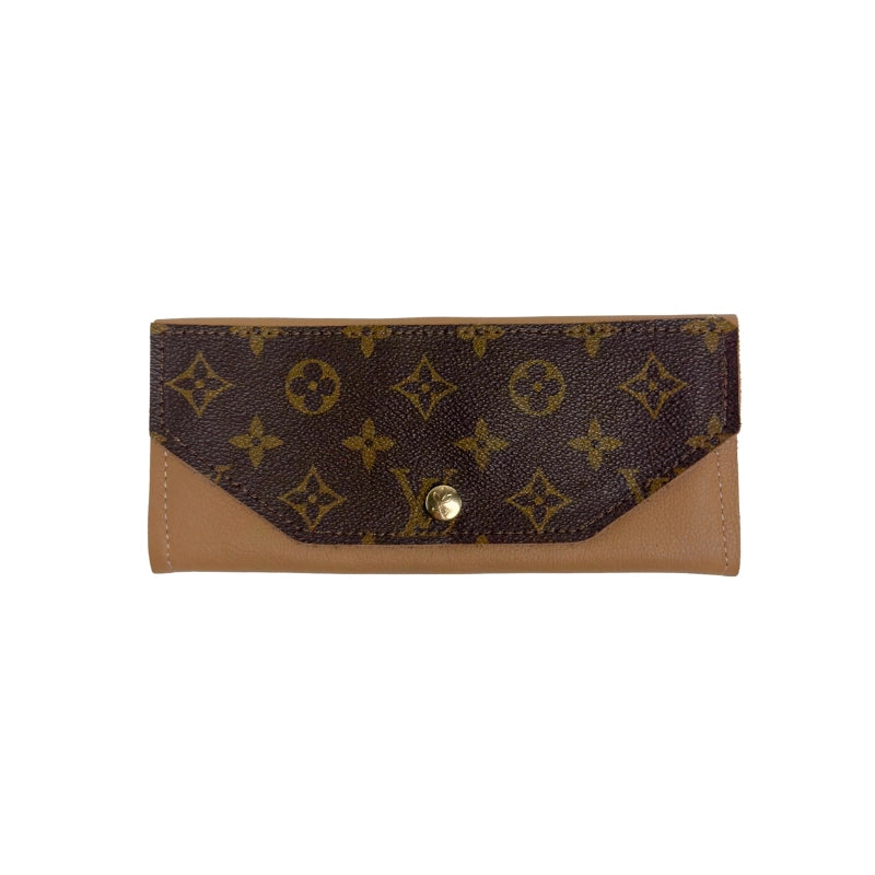 Gia Wallet in Leather | Upcycled LV- Mocha Mousse