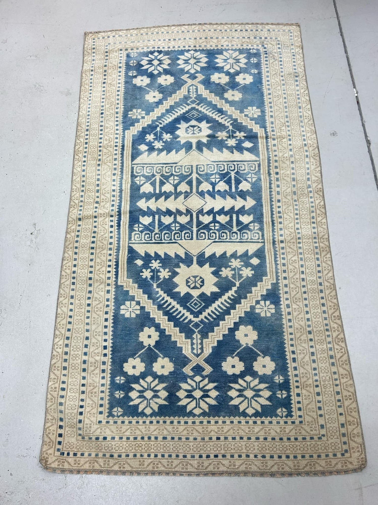 Bluestar Rug