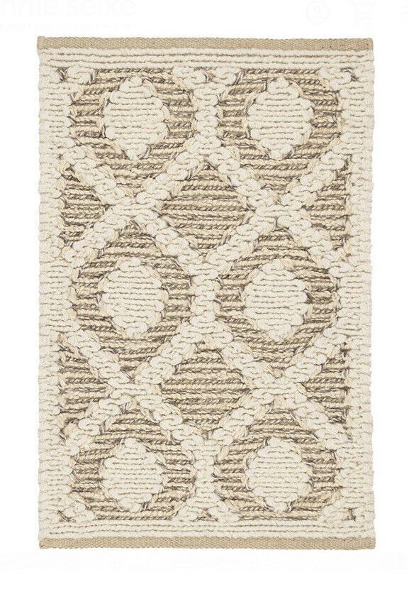 CAPRI SOUMAK WOVEN JUTE RUG