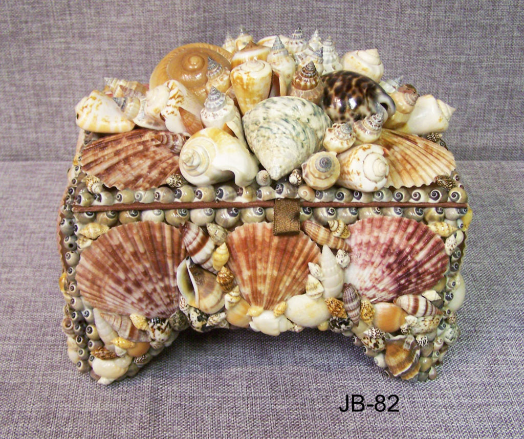 Mixed Shell Footed Box